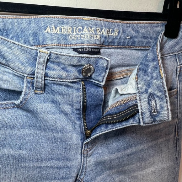 American Eagle Women's Super Super Stretch Jegging Jeans Light Blue Denim Size 4 - Picture 4 of 12